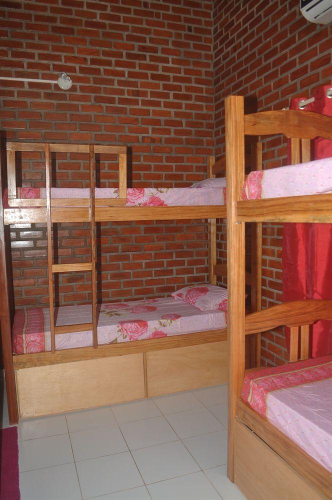 Hostel Porto Beach Порту-де-Галиньяш Экстерьер фото